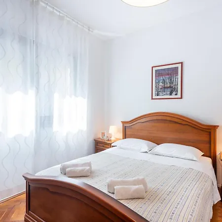 Tin Apartment Pula