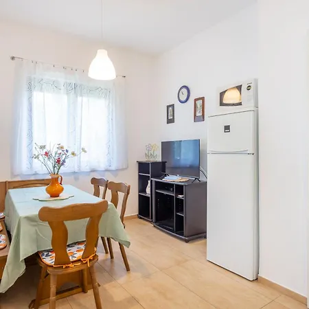 Tin Apartment Pula